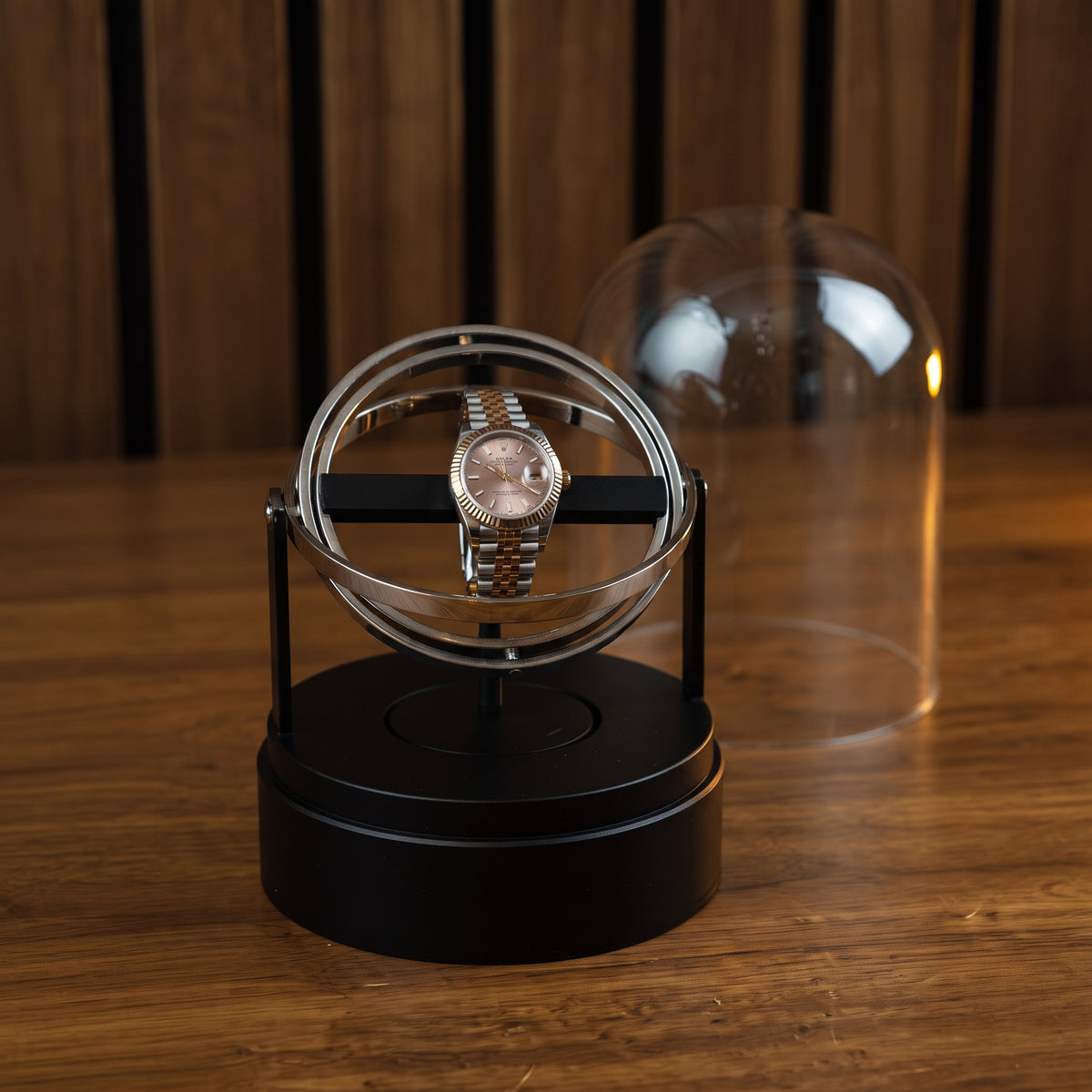 Gyroskopischer Uhrenbeweger für 1 Uhr unter Glashaube